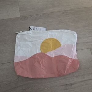 NWT ALoha COLLEction MID Sunrise Starburst Pouch